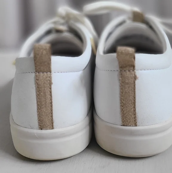 Vionic Paisley active shoe 9.5 - Picture 4 of 6